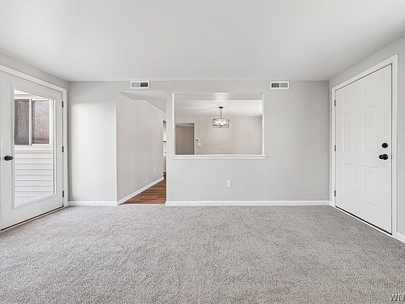 4th image of 32 Pebble Creek Dr