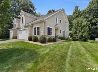 105 Turtlebrook Ln UNIT 105, Bristol, CT 06010