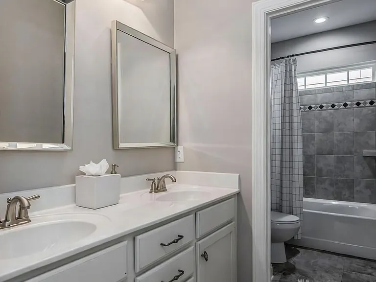 10524 Royal Winchester Dr — Photo 20
