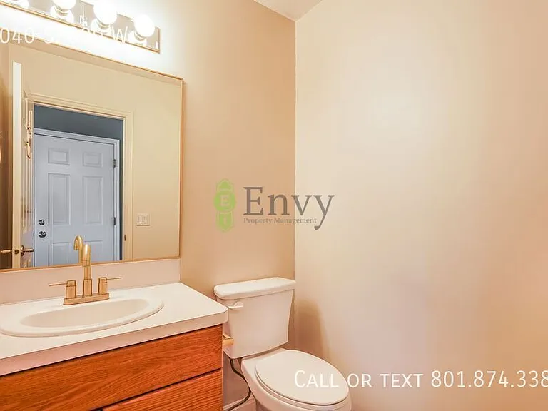 1040 S 800 W — Photo 21
