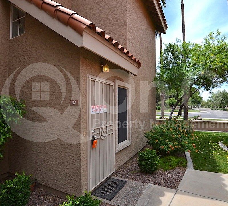 1st image of 1633 E Lakeside Dr Unit 32