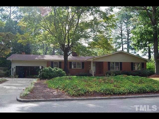1st image of 907 S Crescent Dr
