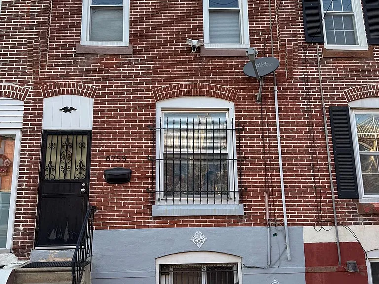 6758 Hegerman St — Photo 1