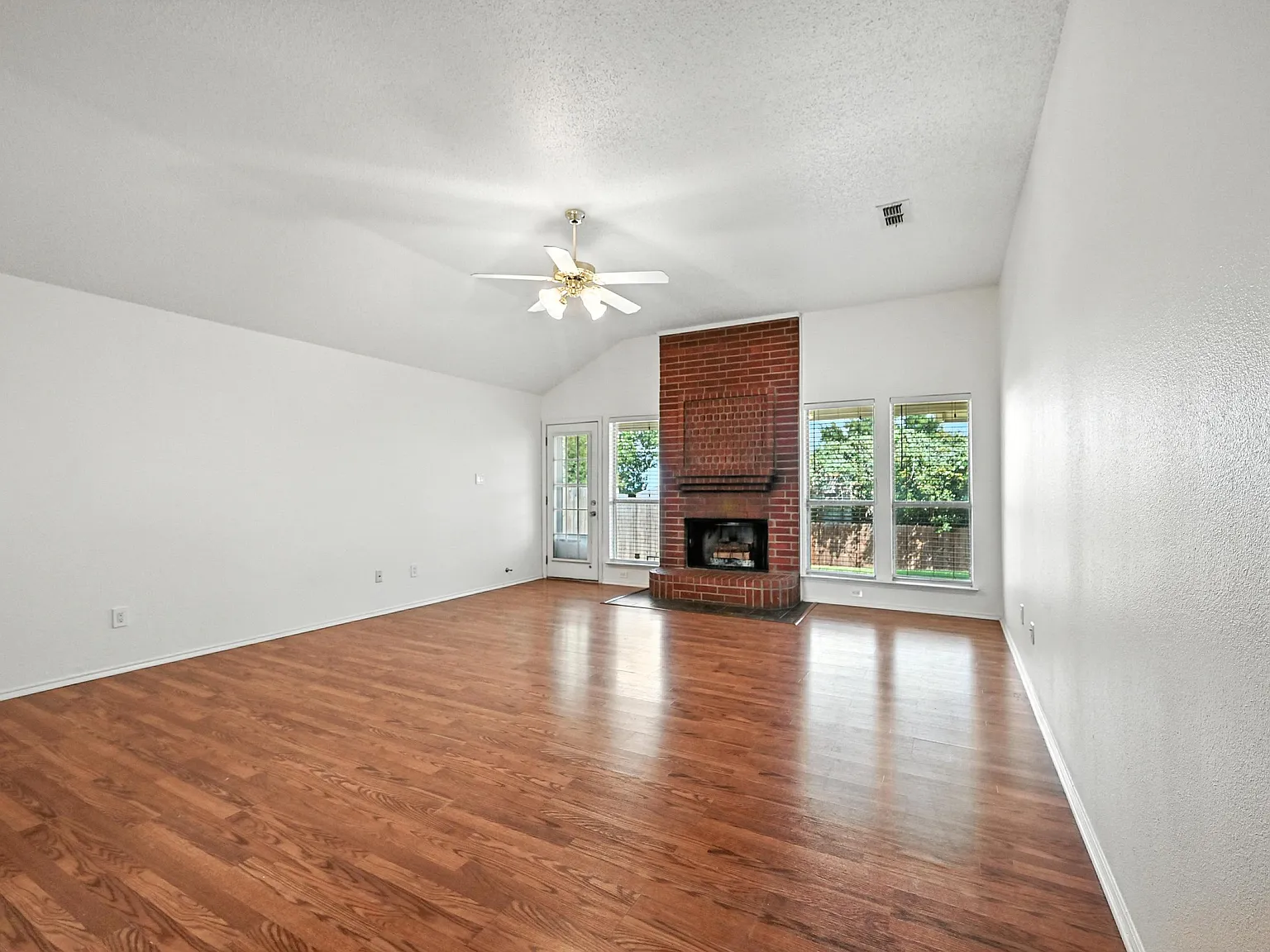 1455 Morrison Dr; Fort Worth 76112 - 1 — Photo 2