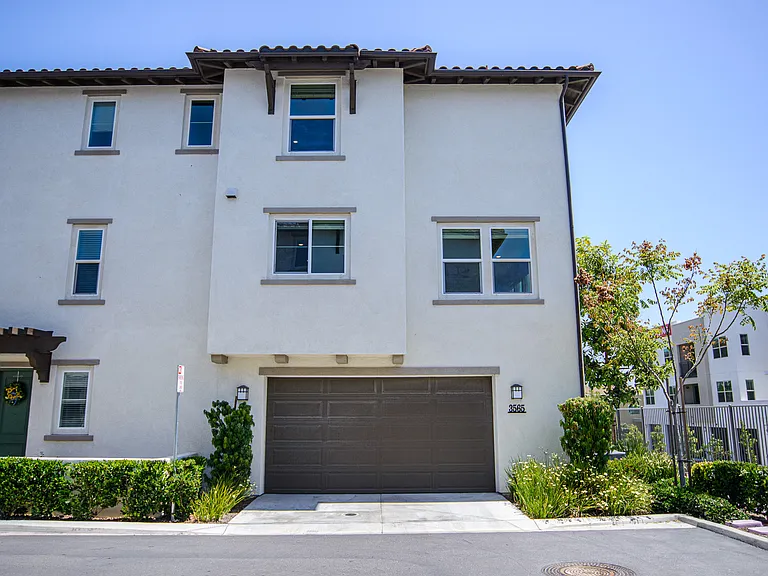 3565 Brody Way — Photo 18
