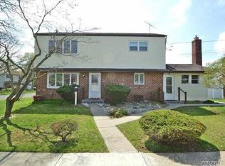 20 W Chestnut St, Farmingdale, NY