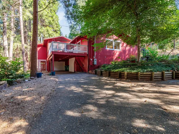 7137 Lakewood Dr, Pollock Pines, CA 95726