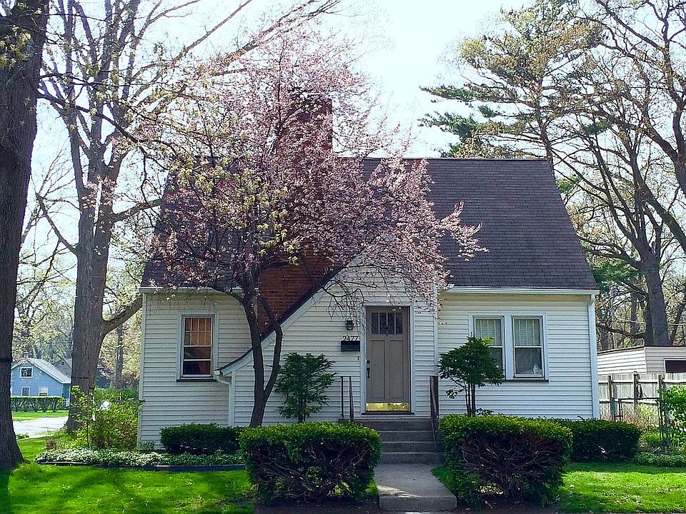 1st image of 2477 Glenside Blvd