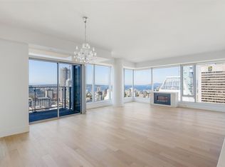 667 Howe St #3701, Vancouver, BC V6C 0B5
