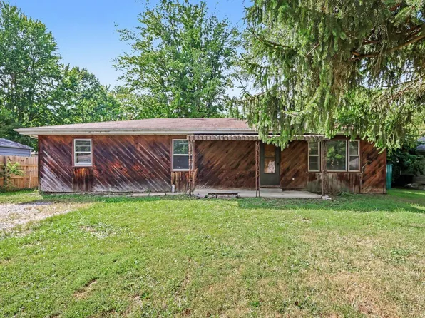 303 Brown St, Bethel, OH 45106