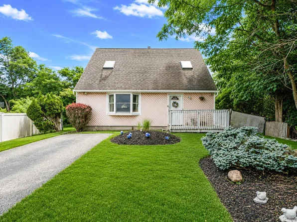 16 Wavecrest Drive, Mastic Beach, NY 11951