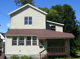 111 Pike St, Hawley, PA 18428