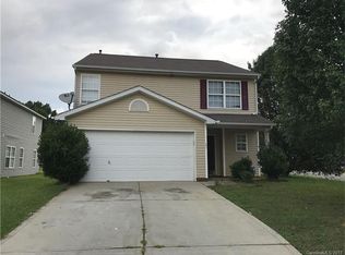 621 Lightspun Ln, Charlotte, NC 28216