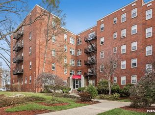 2350 Linwood Ave APT 4E, Fort Lee, NJ 07024