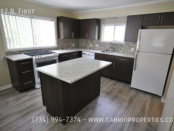 3rd image of 217 N 1st St
