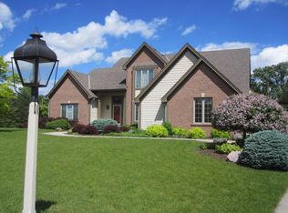 W223N3597 Ridgeside Ct, Pewaukee, WI 53072