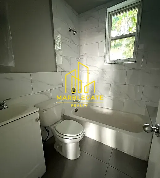 698 Chancellor Ave #2011 — Photo 4