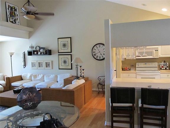 3rd image of 4230 Castlebridge Ln Unit 1823