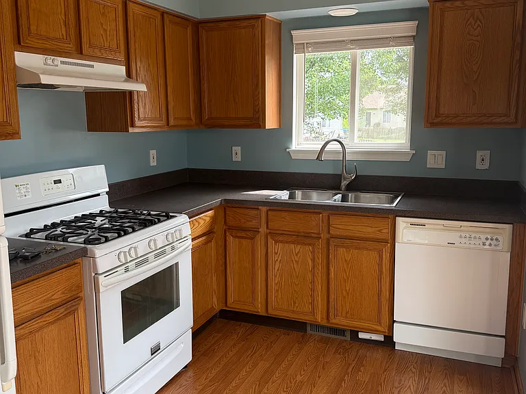 21747 Ives Ct — Photo 24