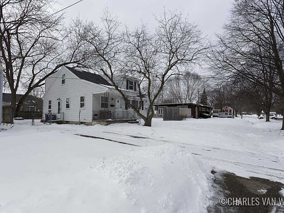 3rd image of 1723 Jennette Ave NW