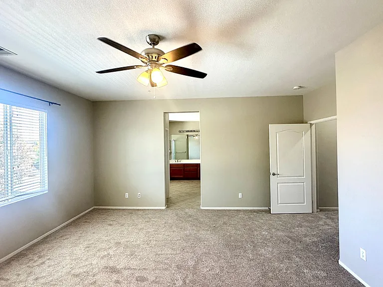 36026 Kiel Ct — Photo 19