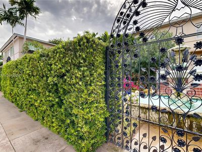 30 Almeria Ave APT 5, Coral Gables, FL, 33134