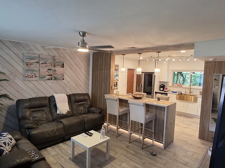 901 Briarwood Ave — Photo 5