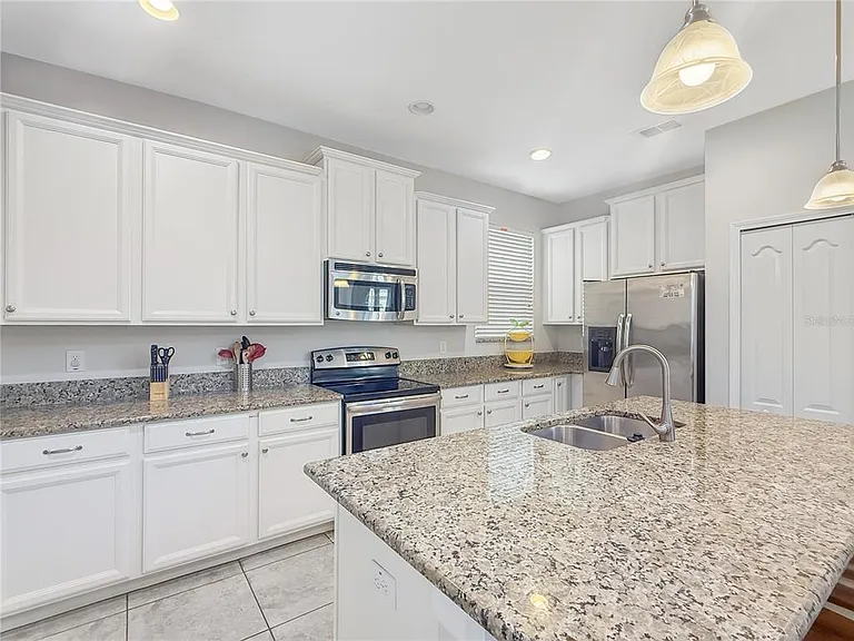2942 Buccaneer Palm Rd — Photo 8