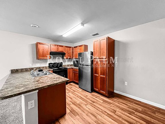 4th image of 18295 Gibraltar Ln