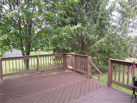 2nd image of 6130 Heddy Ln