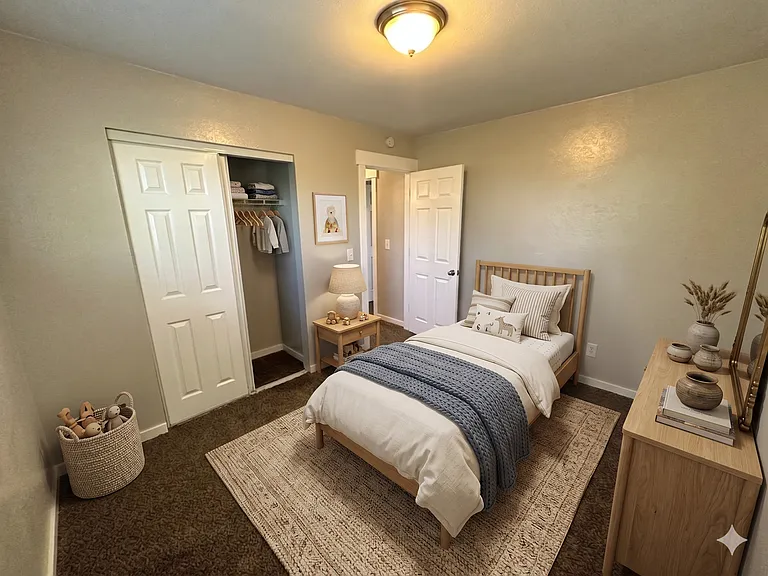 5253 Meade St #5253 — Photo 8
