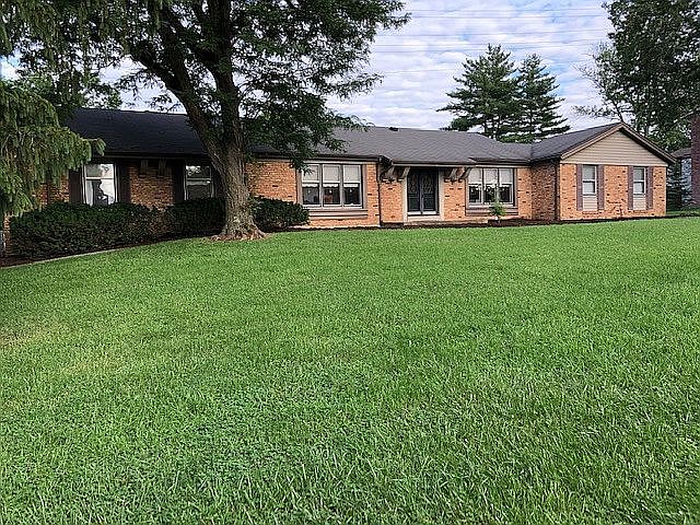 2nd image of 330 Conway Gardens Ct