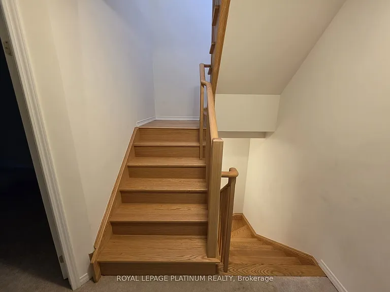30 Woodstream Dr — Photo 22
