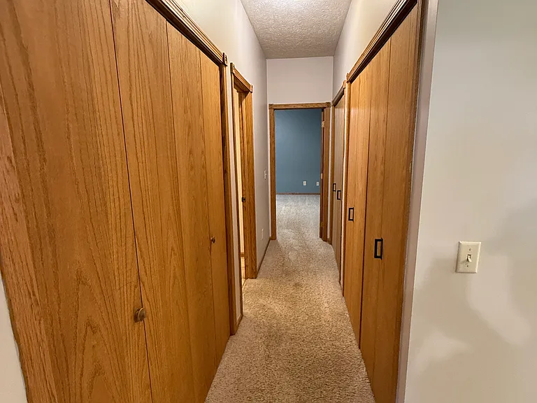 1423 E 42nd St #1423 — Photo 4