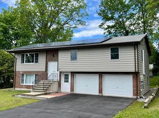 12 Dike Dr, Clinton, MA 01510