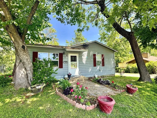 117 S Bluff Ave, Tahlequah, OK 74464