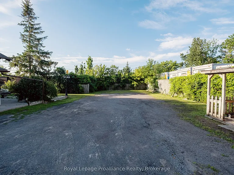 4 Highland Ave — Photo 22