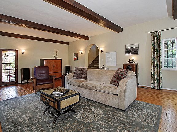 3rd image of 1674 Hill Dr