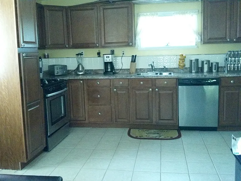 14 Roosevelt Ave — Photo 9