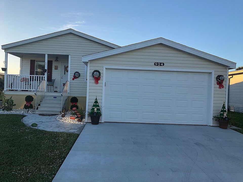 1st image of 924 Wren Cir