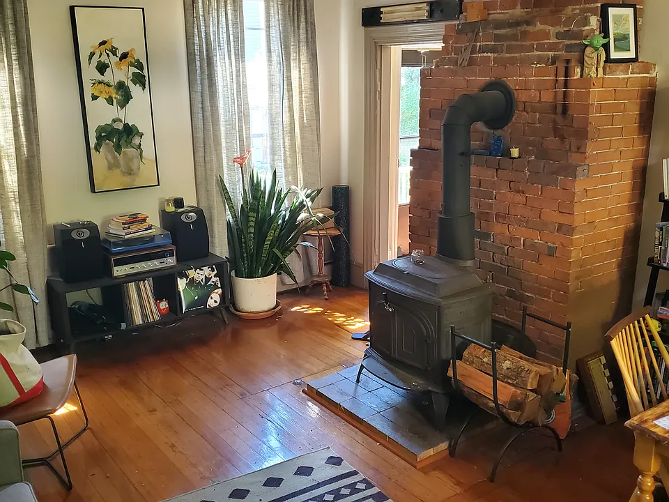 10 Bishop St