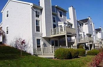 2nd image of 25 Leeward Ln