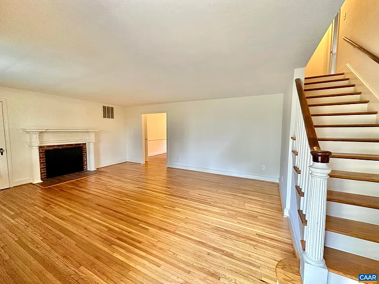 2278 Hansens Mountain Rd — Photo 4