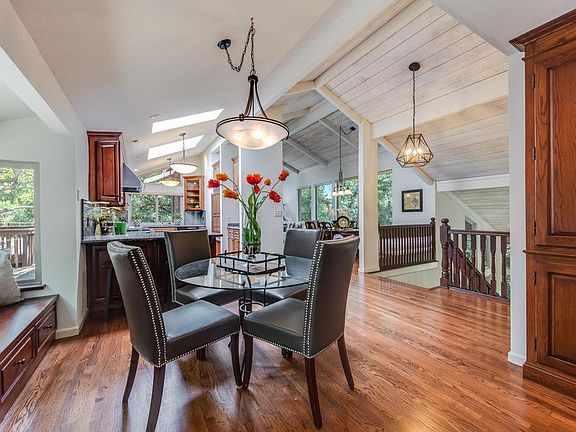 5th image of 19361 Mountain Way