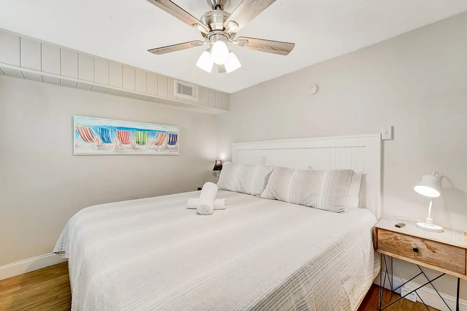 2 bed, 1.0 bath, 678 sqft, $3,063 — Photo 4