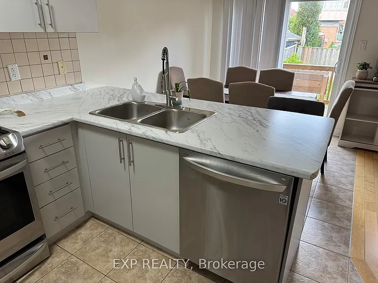 272 Duncan Ln — Photo 10