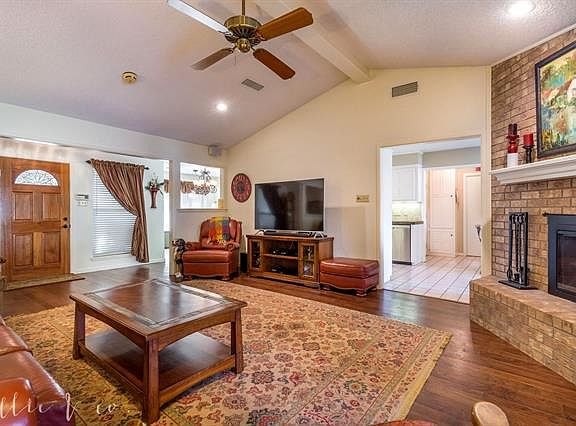 4th image of 1833 Echo Ct