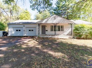 2222 SW Mulvane St, Topeka, KS 66611