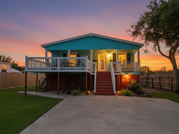 2385 Broadway St, San Leon, TX 77539