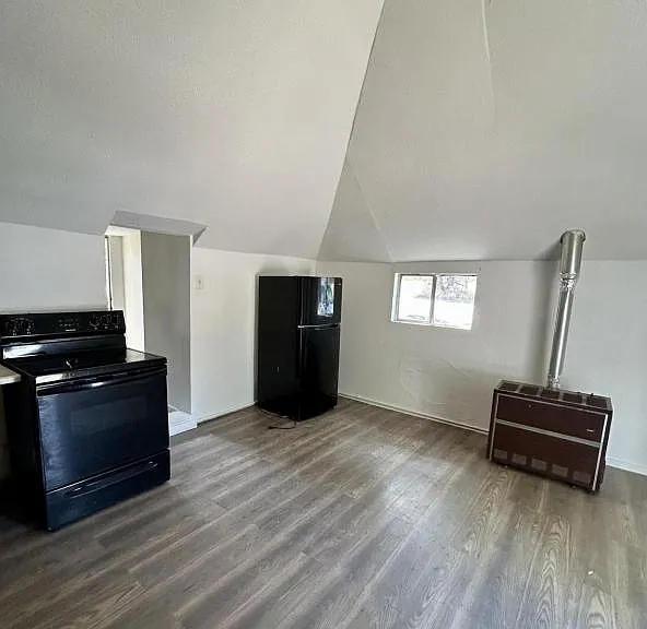 119 Green St — Photo 3